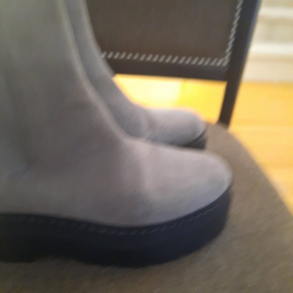 NWOT Marc Fisher Pauline Grey Boots size 9.5 - Picture 3 of 7
